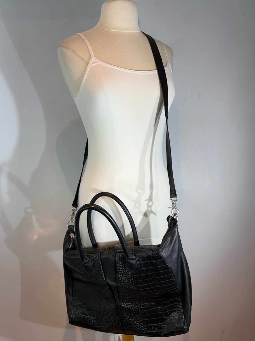 Walter by Walter Baker Black Croc Embossed Leather Satchel Crossbody Bag - Picture 11 of 13